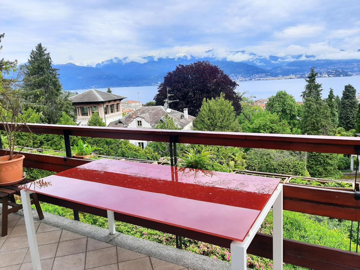 La Finestra Sul Lago - In Villa Con Vista E Posto Auto Coperto Stresa Kültér fotó